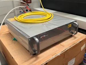 macchina di taglio del tubo del laser a fibra fonte laser di marca max